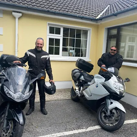 לינה וארוחת בוקר Oakfield