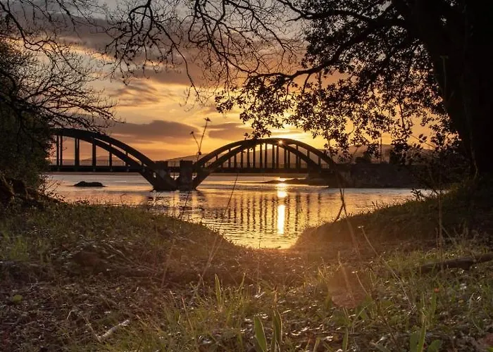 Oakfield Bed & Breakfast